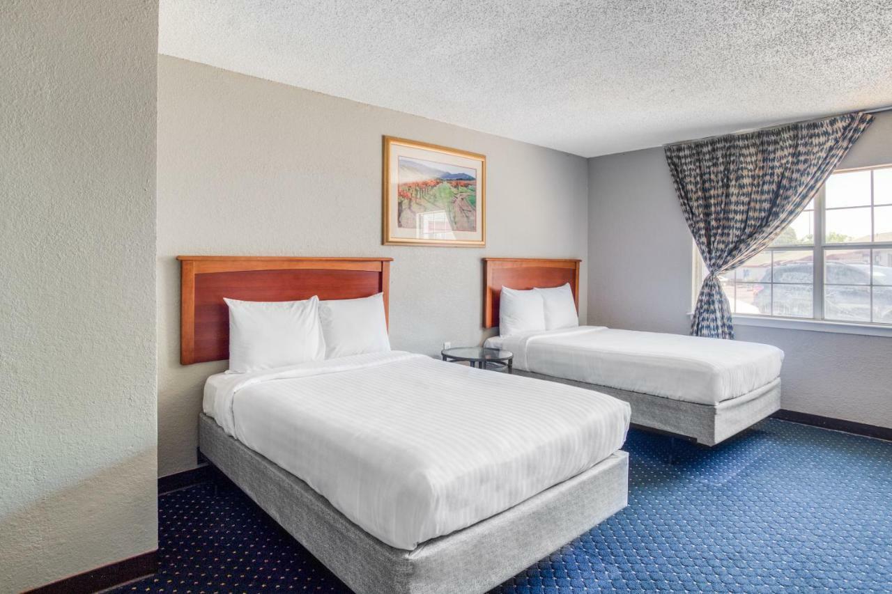 South Hotel 3*