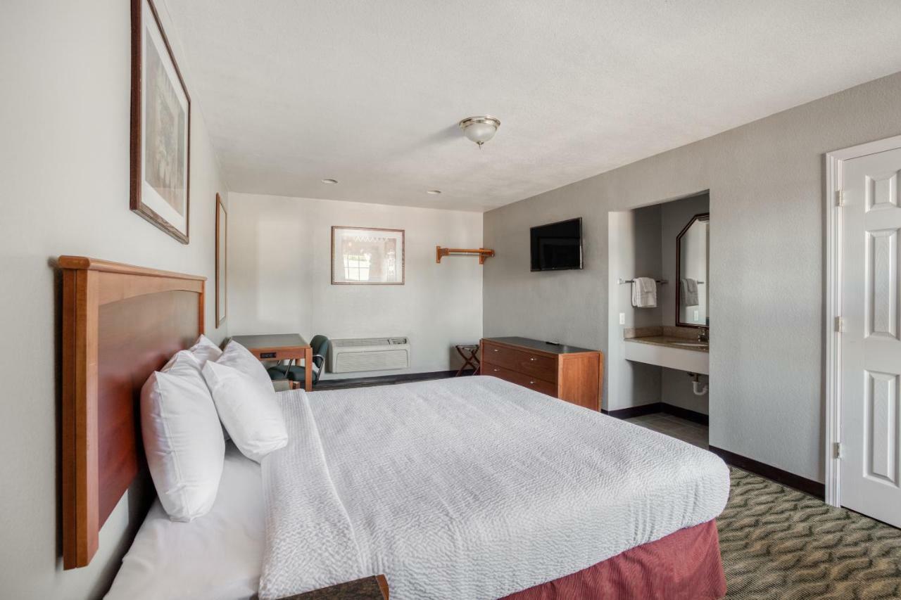 South Hotel 3*