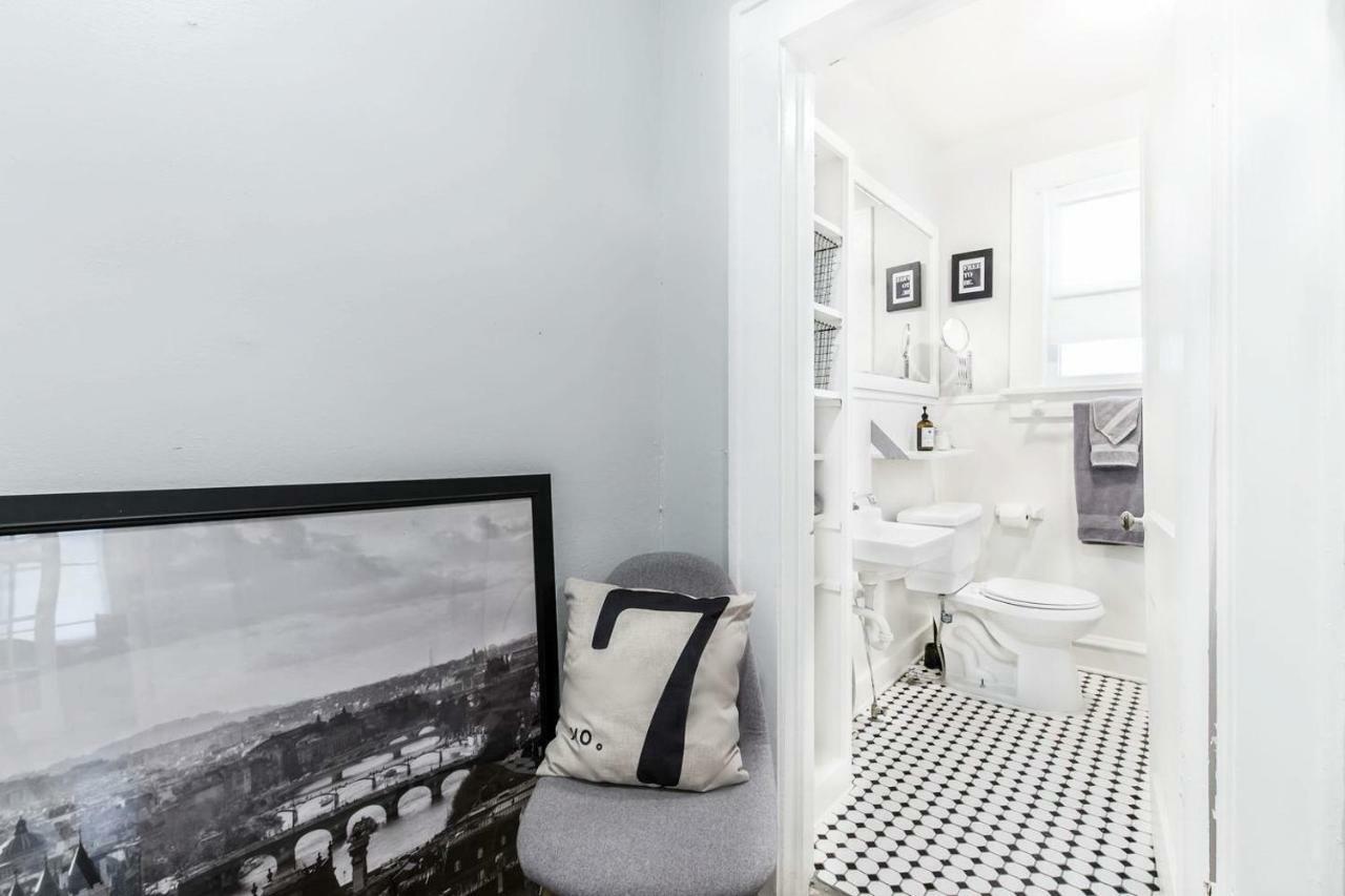 Urban Convenience Flat * Dallas