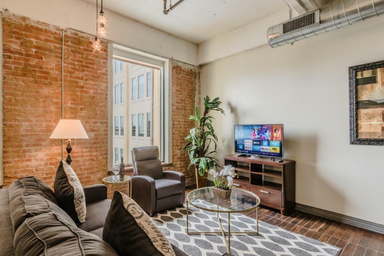 Regal Corporate - Downtown Dallas