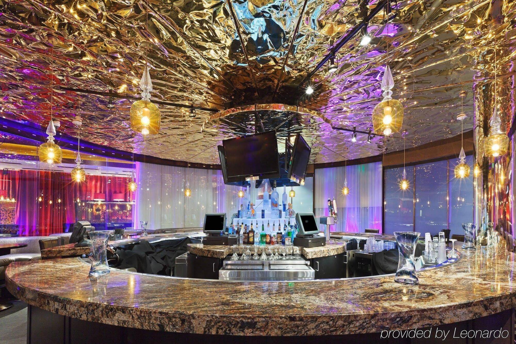 Crowne Plaza Downtown By Ihg 3*